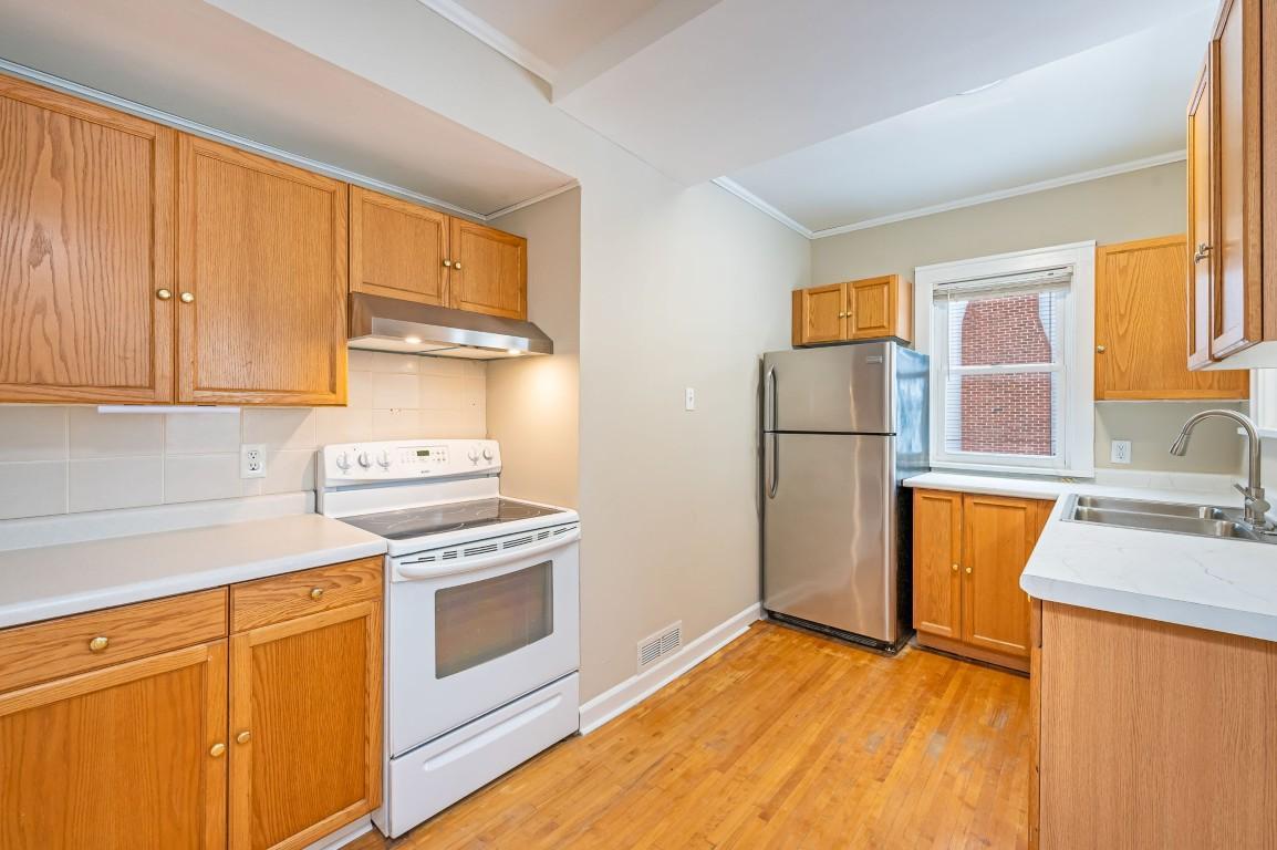110 Summit Ave Montevideo MN-16.jpg