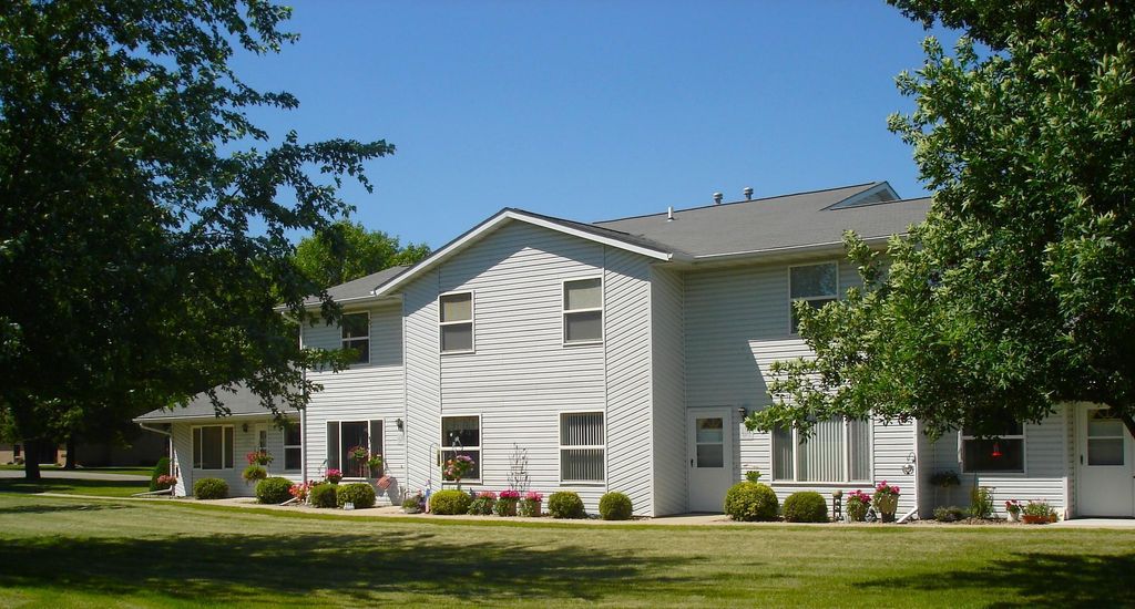 Photo of 1708 E Lincoln Avenue #6, Montevideo, MN 56265 (MLS # 7001149)