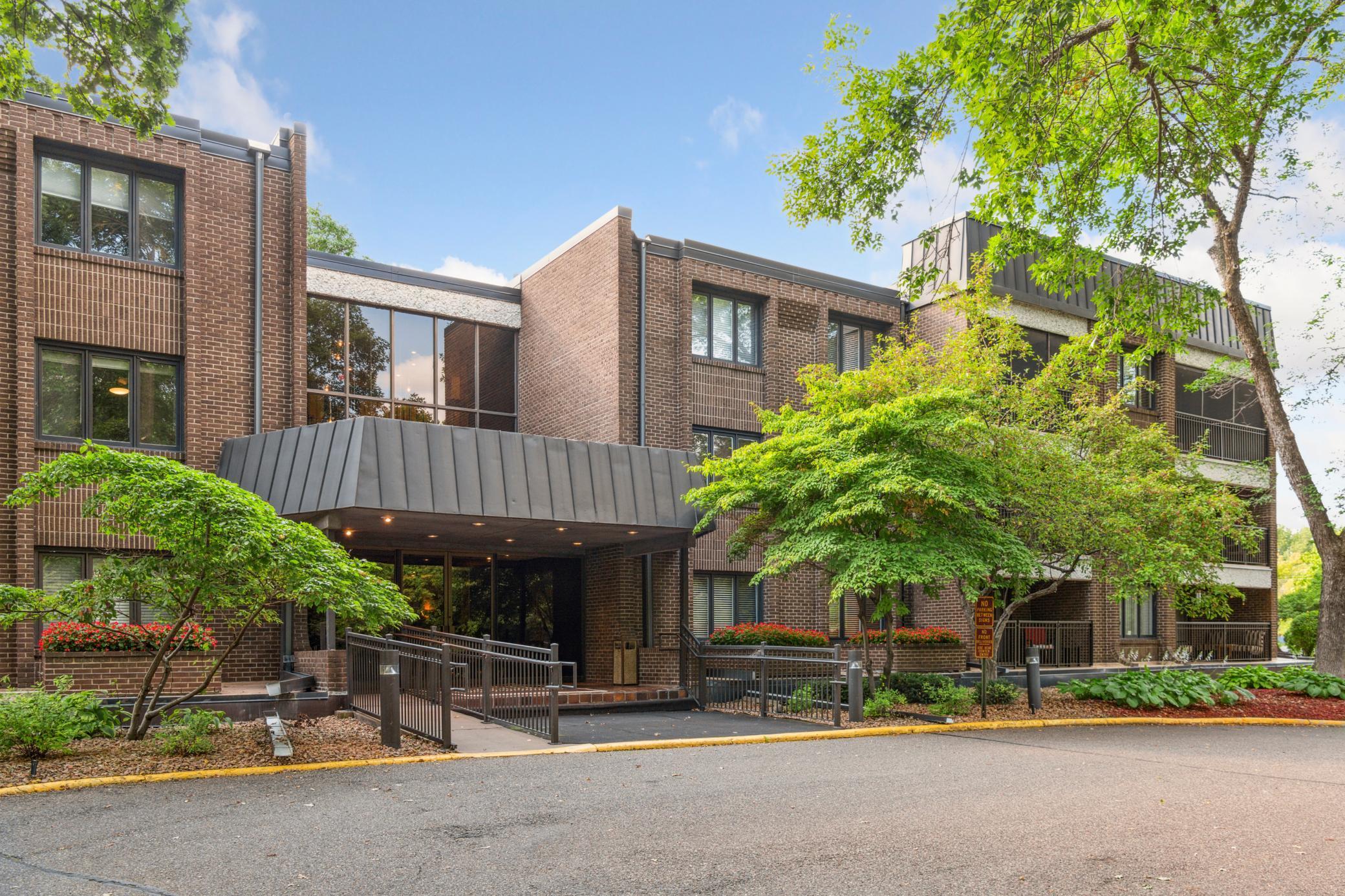 3412 Oak Ridge Road 211