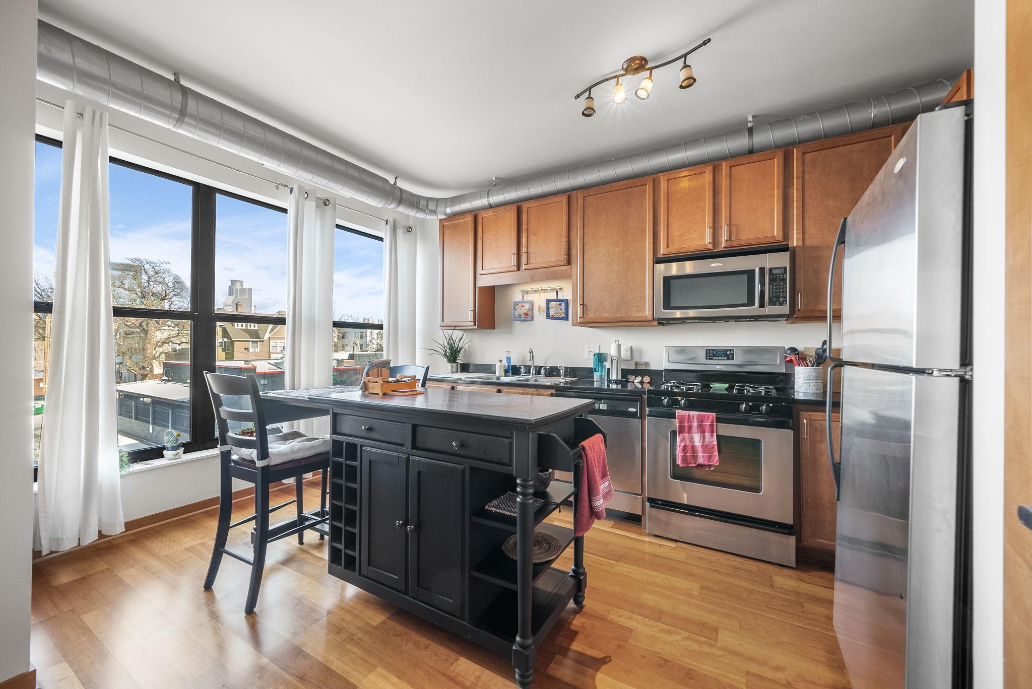 15 E Franklin Avenue SE 212