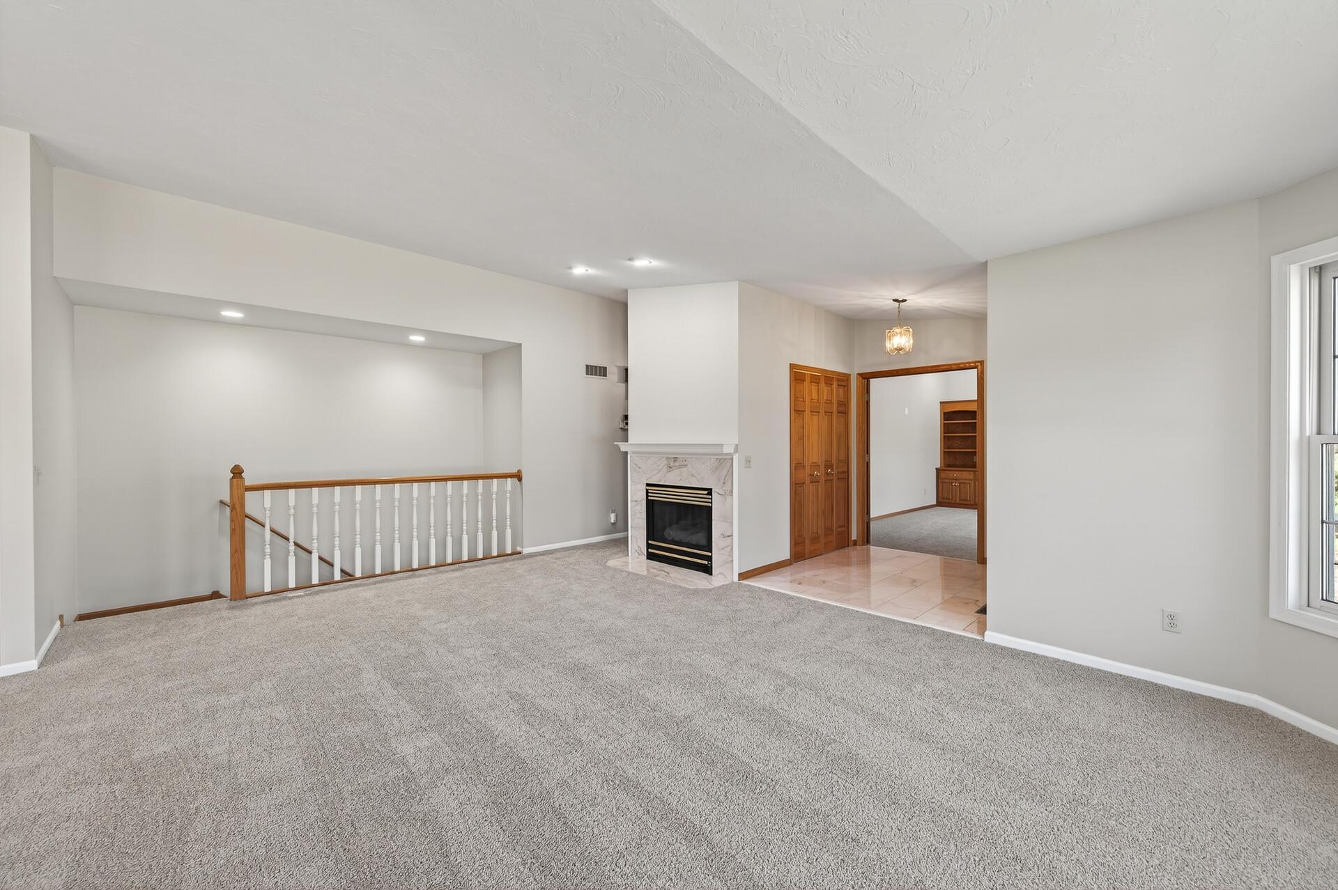 1692 Kerry Lane