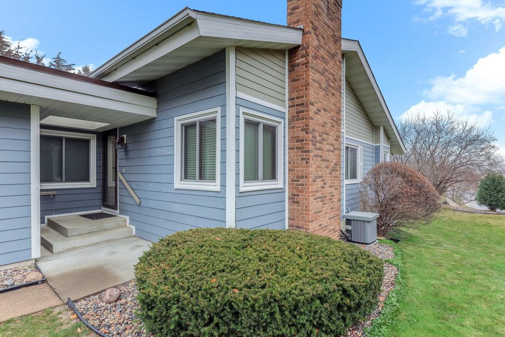 Photo of 9548 Brighton Lane, Eden Prairie, MN 55347 (MLS # 6822264)