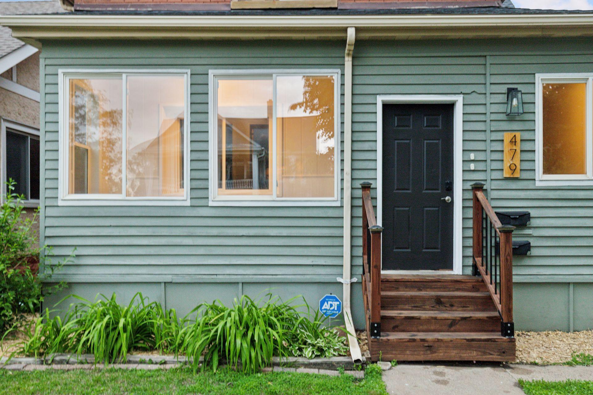 479 Michigan Street