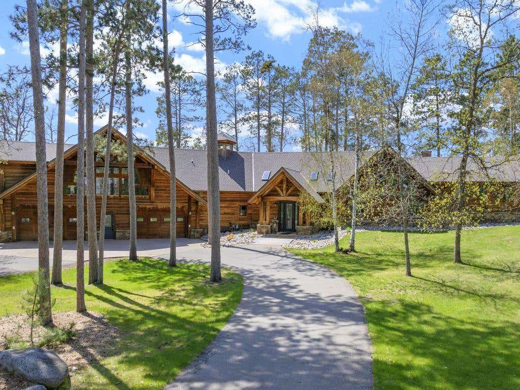 Photo of 1009 Bear Path Drive, Park Rapids, MN 56470 (MLS # 7091340)