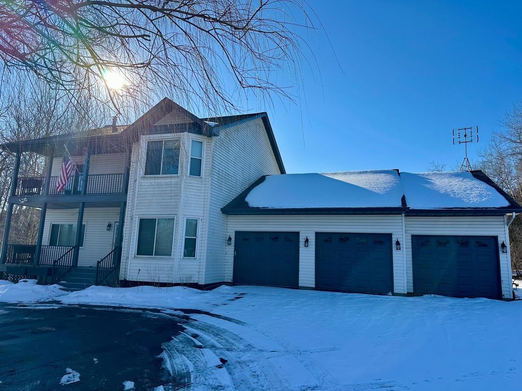 Photo of 856 Polen Drive, Hudson, WI 54016 (MLS # 7007847)