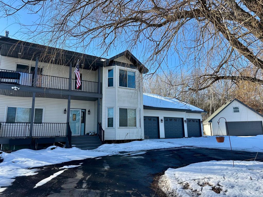 Photo of 856 Polen Drive, Hudson, WI 54016 (MLS # 7007847)