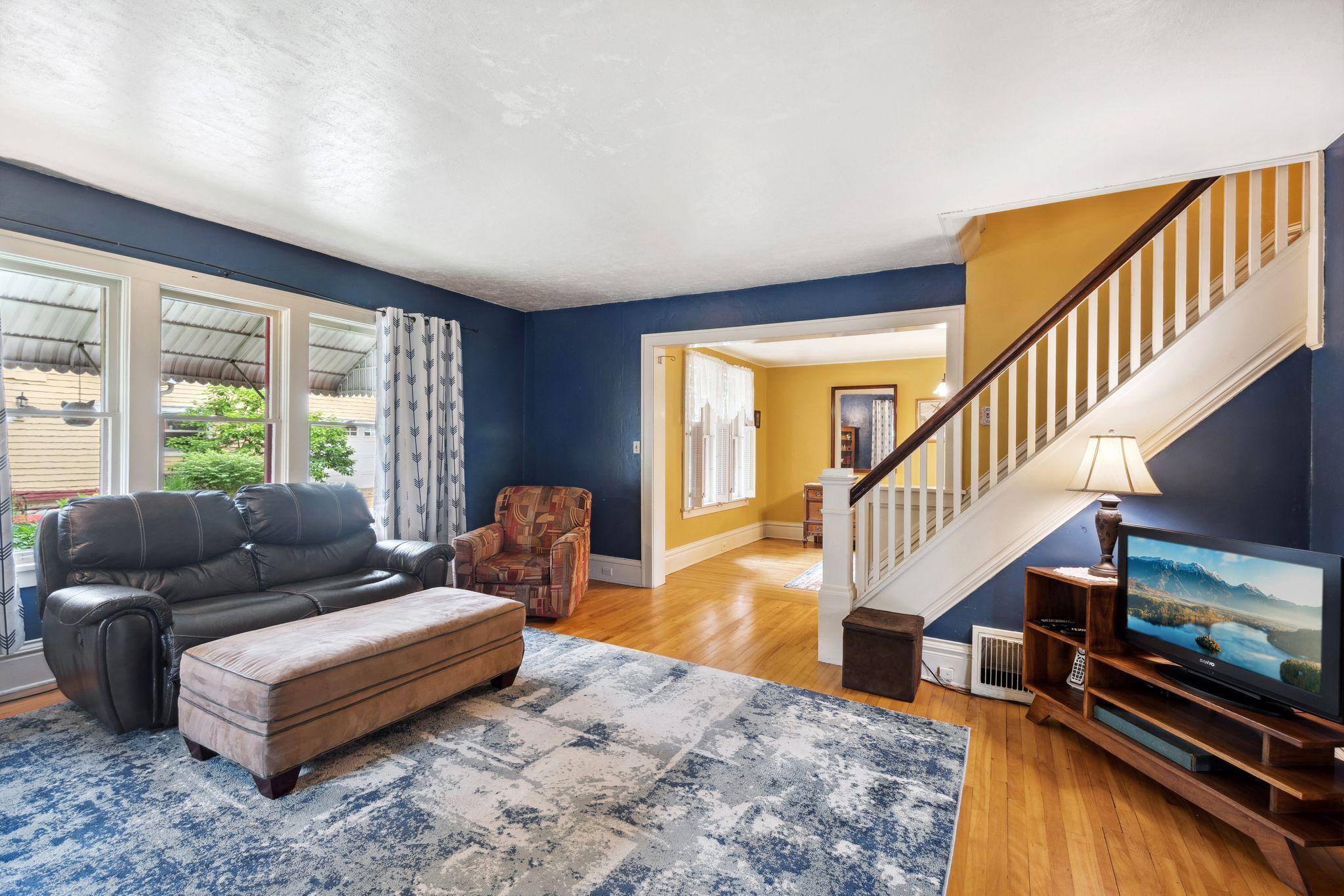 818 7th Street S