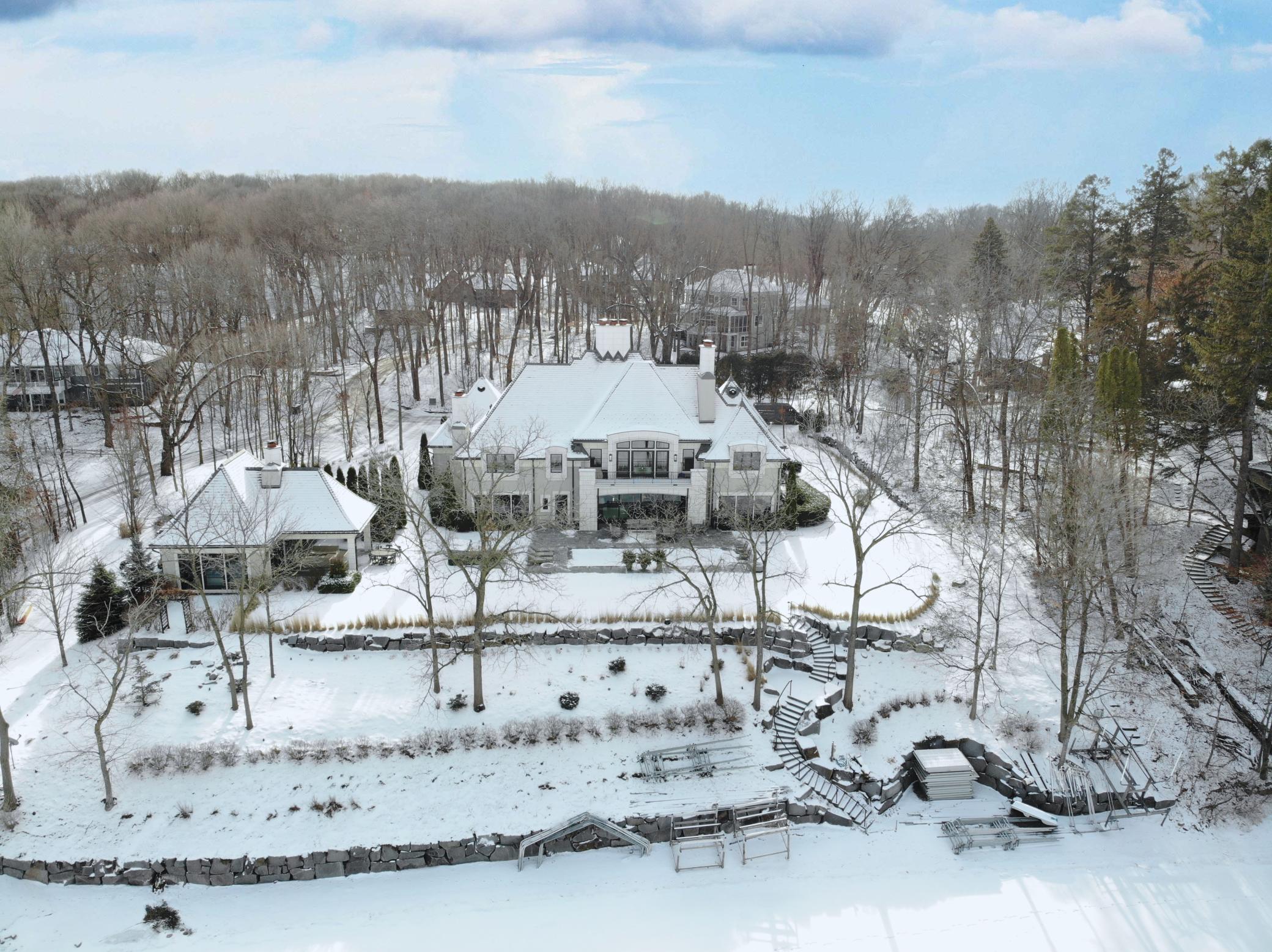 4750 Baycliffe Drive