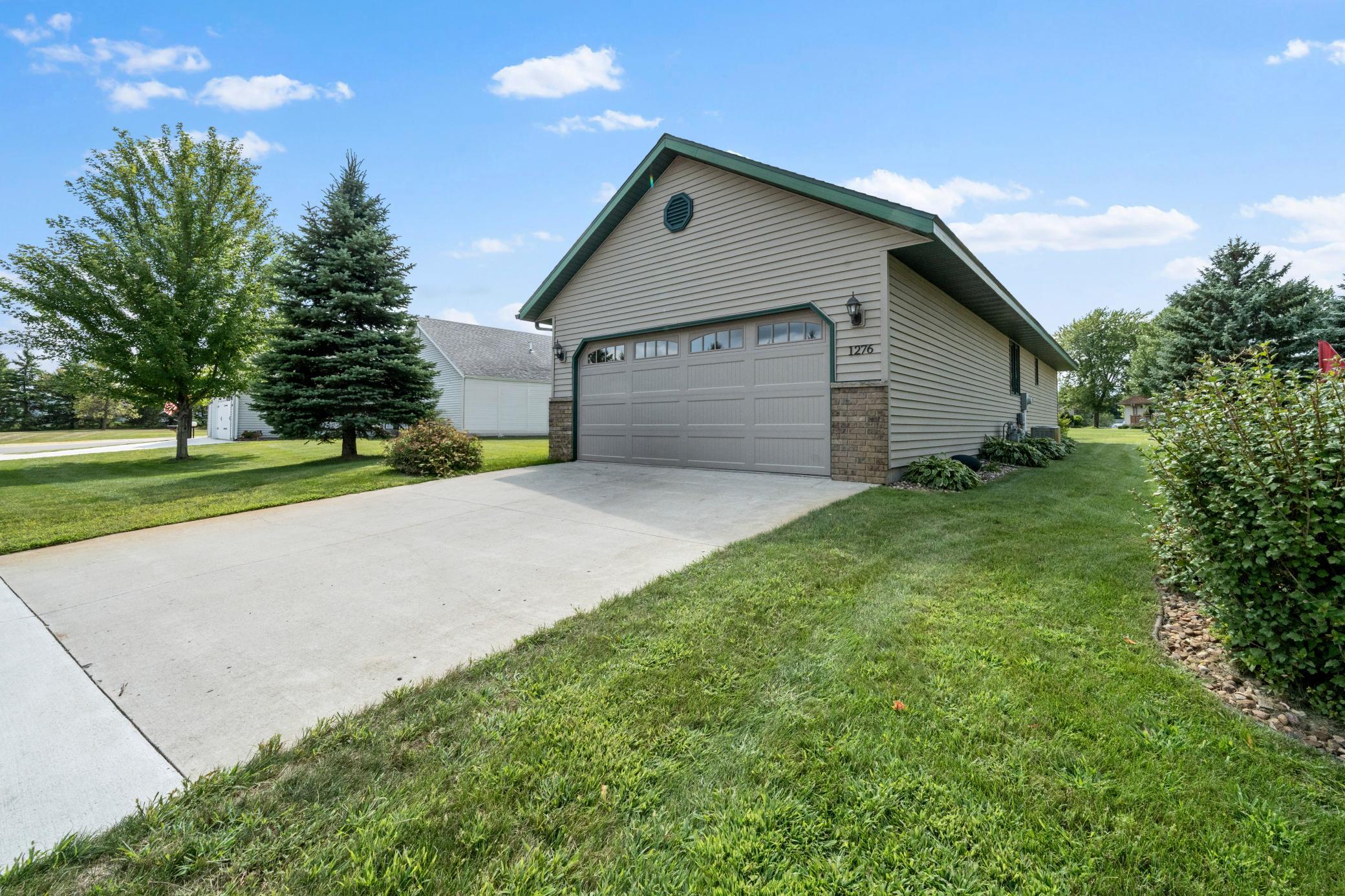 1276 Westbrook Circle