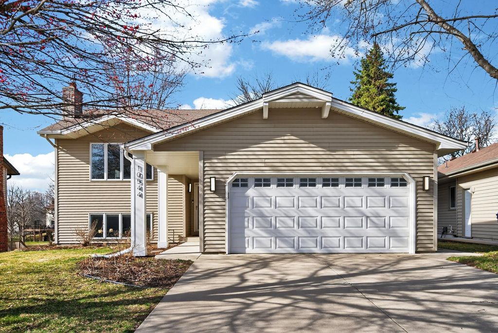 Photo of 10544 Lee Drive, Eden Prairie, MN 55347 (MLS # 7045917)