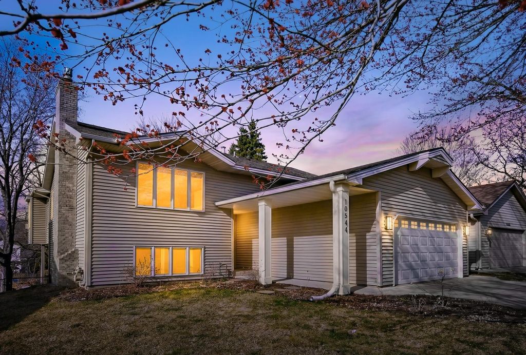 Photo of 10544 Lee Drive, Eden Prairie, MN 55347 (MLS # 7045917)