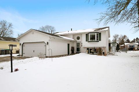 2480 Ryan Avenue E North Saint Paul MN 55109