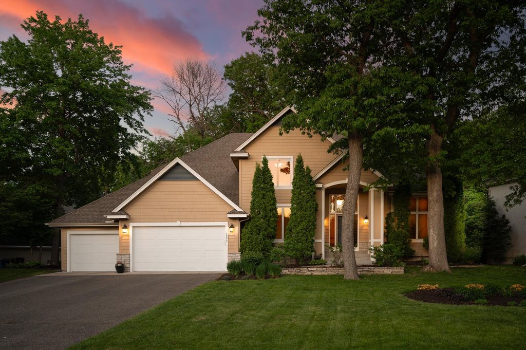 Photo of 3690 Yuma Lane N, Plymouth, MN 55446 (MLS # 7072831)