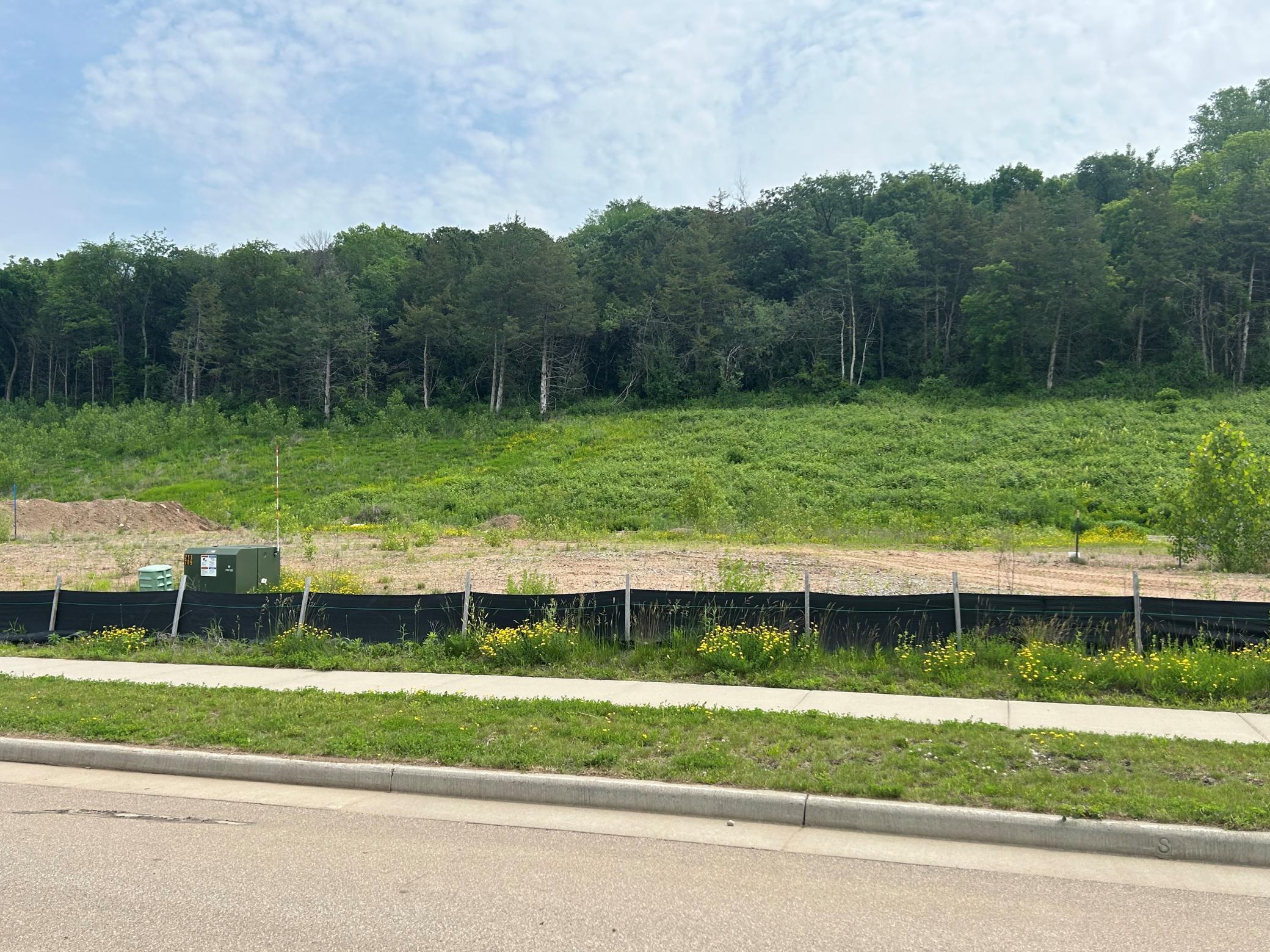 2400 Simply Living Lane