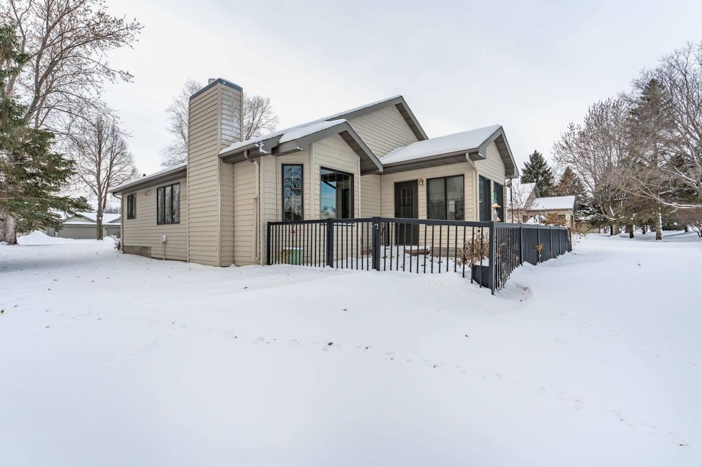 Photo of 2207 Brookwood Court, Fergus Falls, MN 56537 (MLS # 7000145)