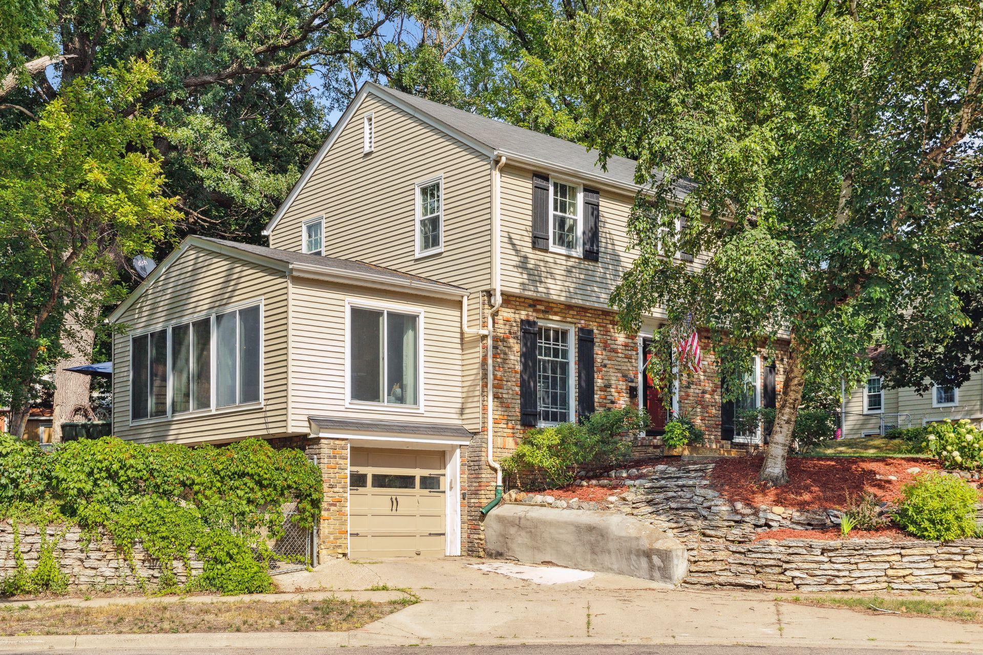 1995 Norfolk Avenue