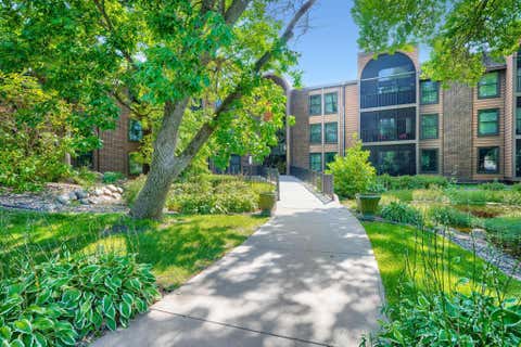 Photo of 9600 Portland Avenue S #317, Bloomington, MN 55420 (MLS # 7130086)