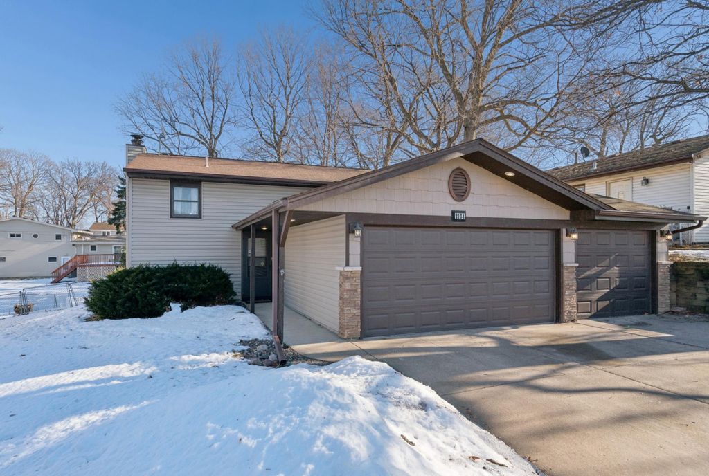 Photo of 2134 Basswood Lane, Mound, MN 55364 (MLS # 7009116)