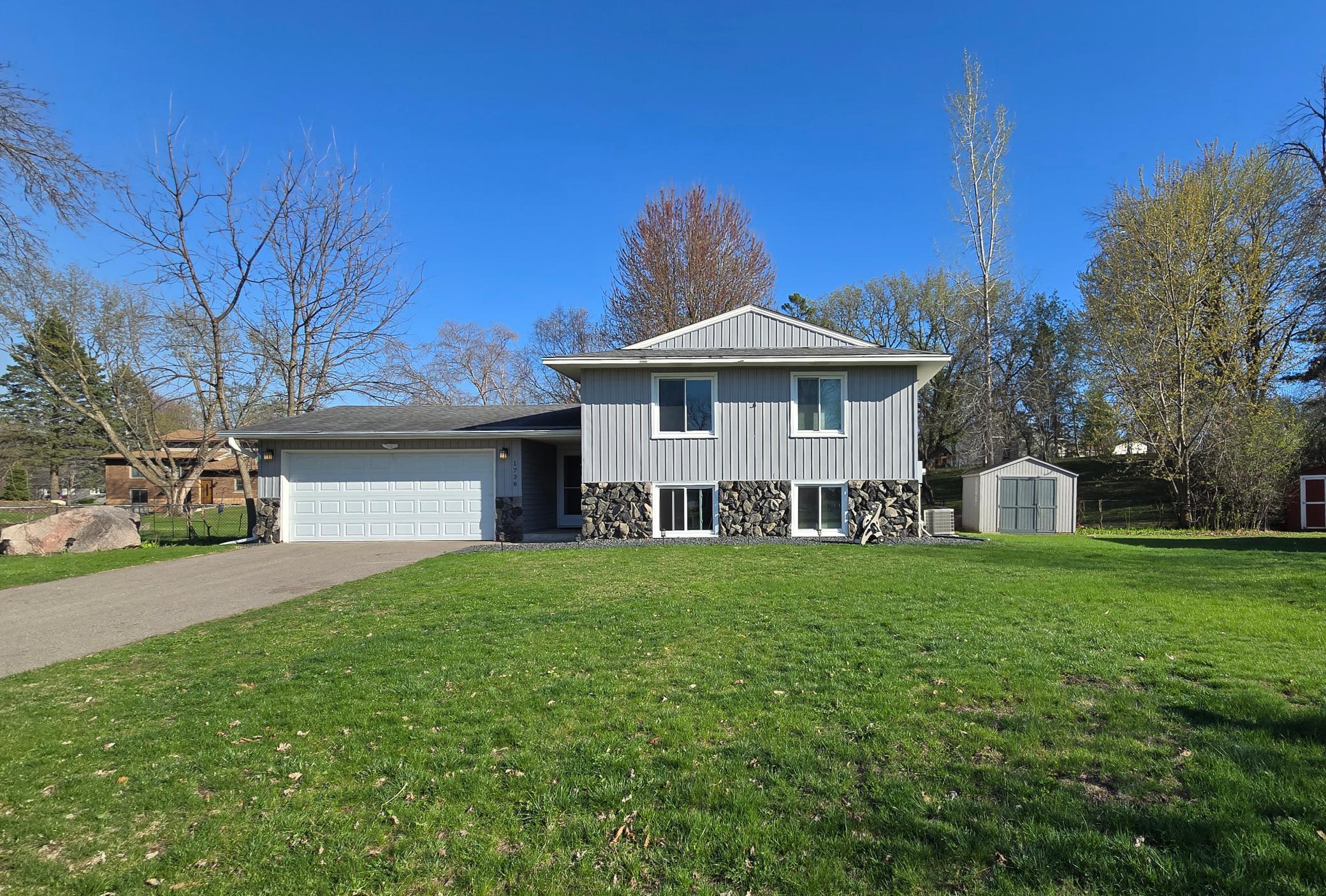 1738 Palisade Circle