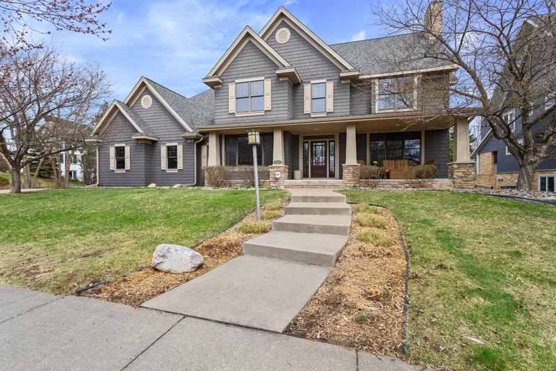 3262 Crestmoor Drive