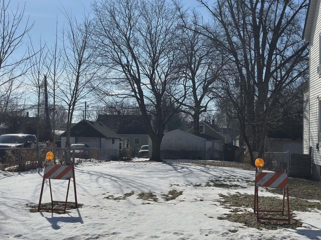 Photo of 920 Fremont Avenue, Saint Paul, MN 55106 (MLS # 7032098)