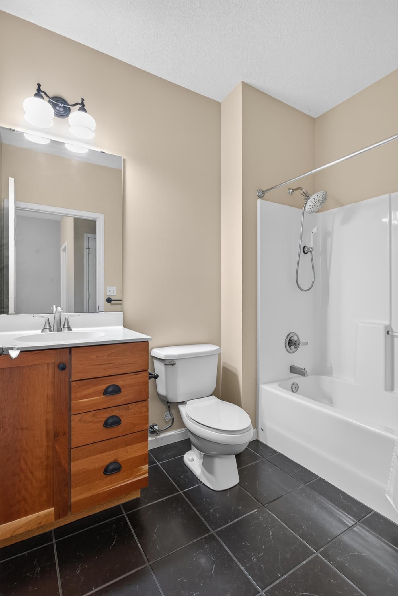 270 4th Street E 102