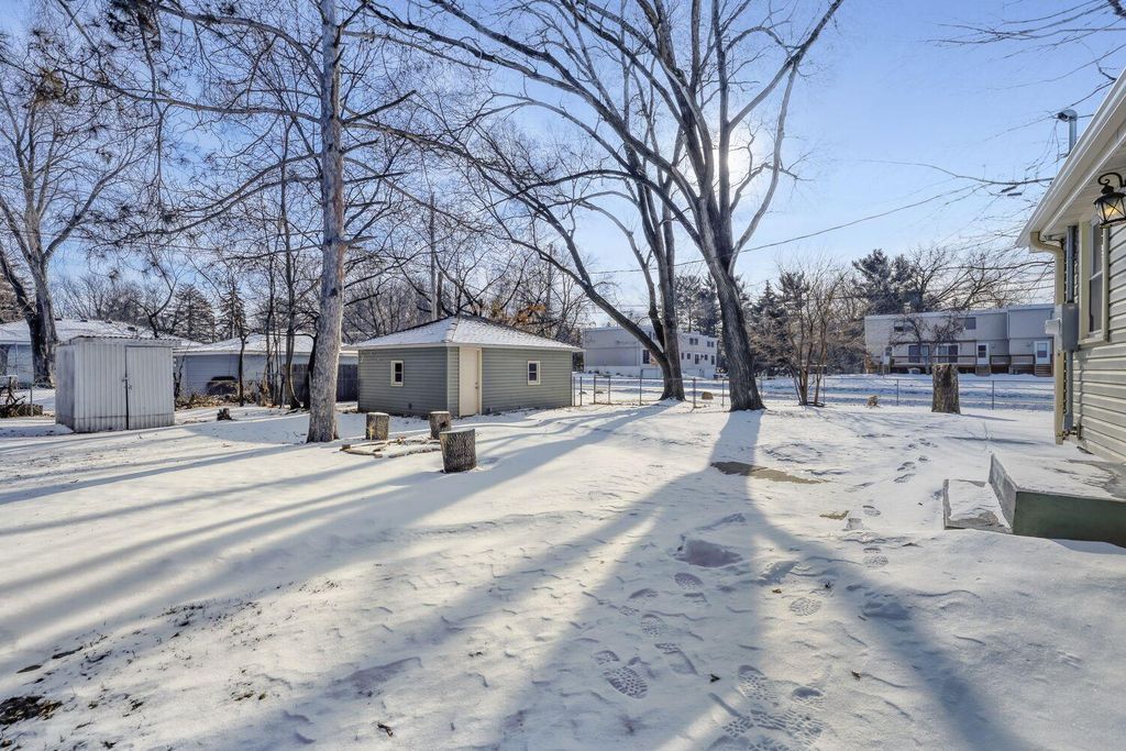 Photo of 6300 Quebec Avenue N, Brooklyn Park, MN 55428 (MLS # 7016873)