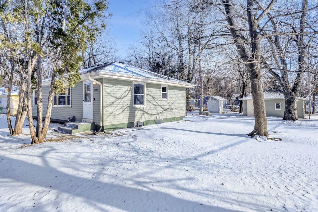Photo of 6300 Quebec Avenue N, Brooklyn Park, MN 55428 (MLS # 7016873)