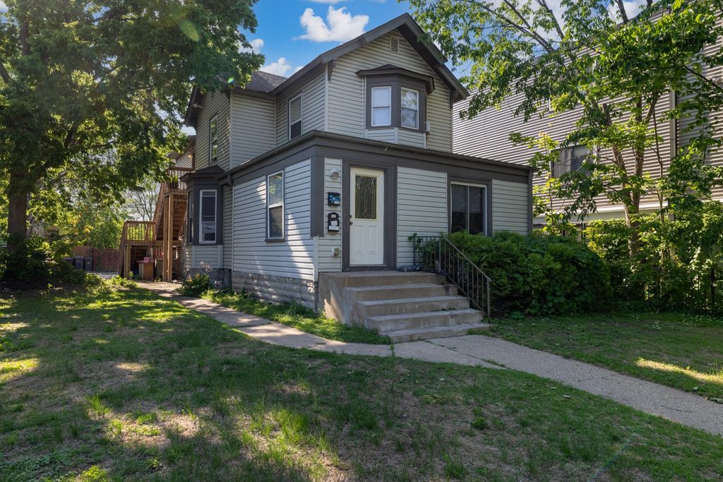 Photo of 2314 Portland Avenue S, Minneapolis, MN 55404 (MLS # 7075280)