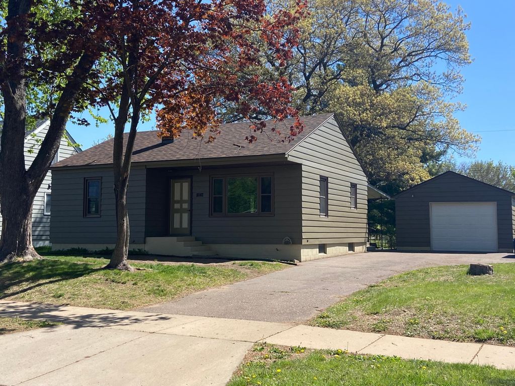 Photo of 3161 Venus Avenue, Eau Claire, WI 54703 (MLS # 7076001)