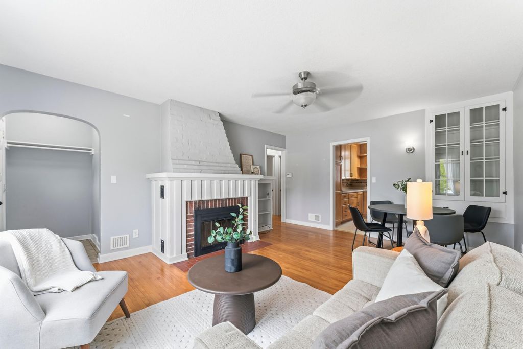 Photo of 206 21st Street SW, Rochester, MN 55902 (MLS # 7068502)