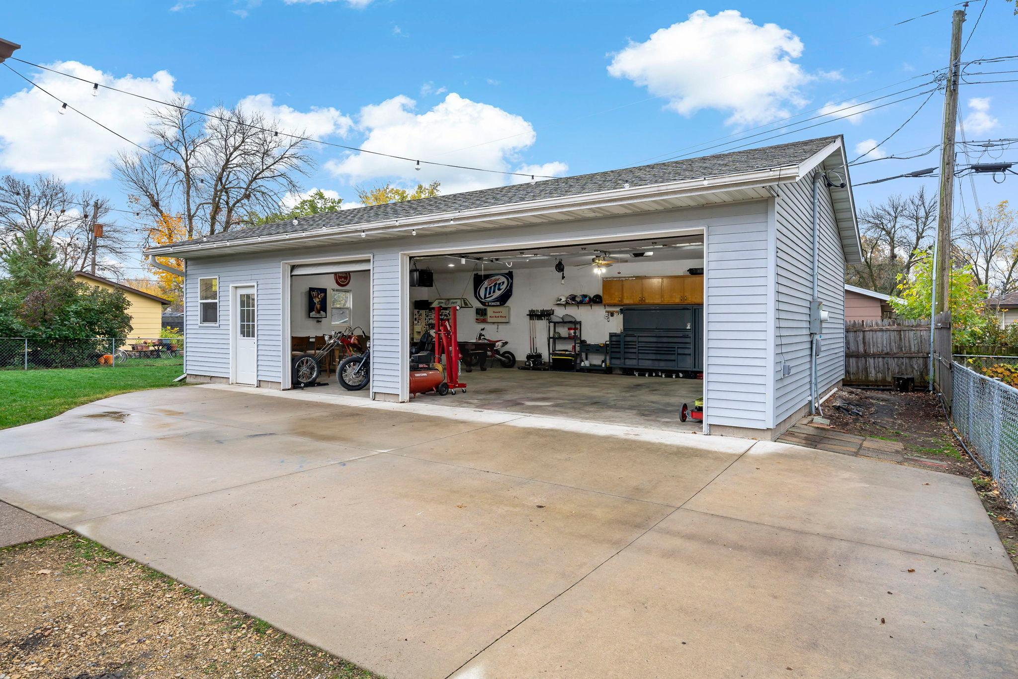 1319 18th Street W