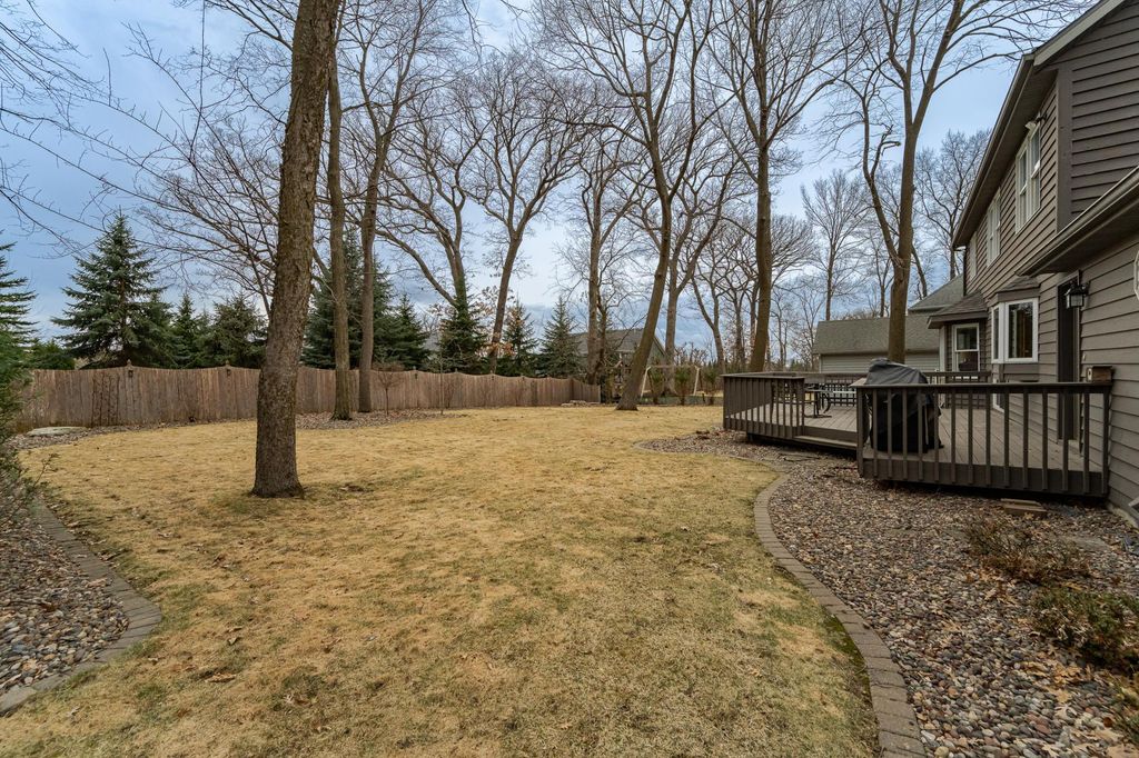 Photo of 1075 23rd Avenue SW, Rochester, MN 55902 (MLS # 7021172)