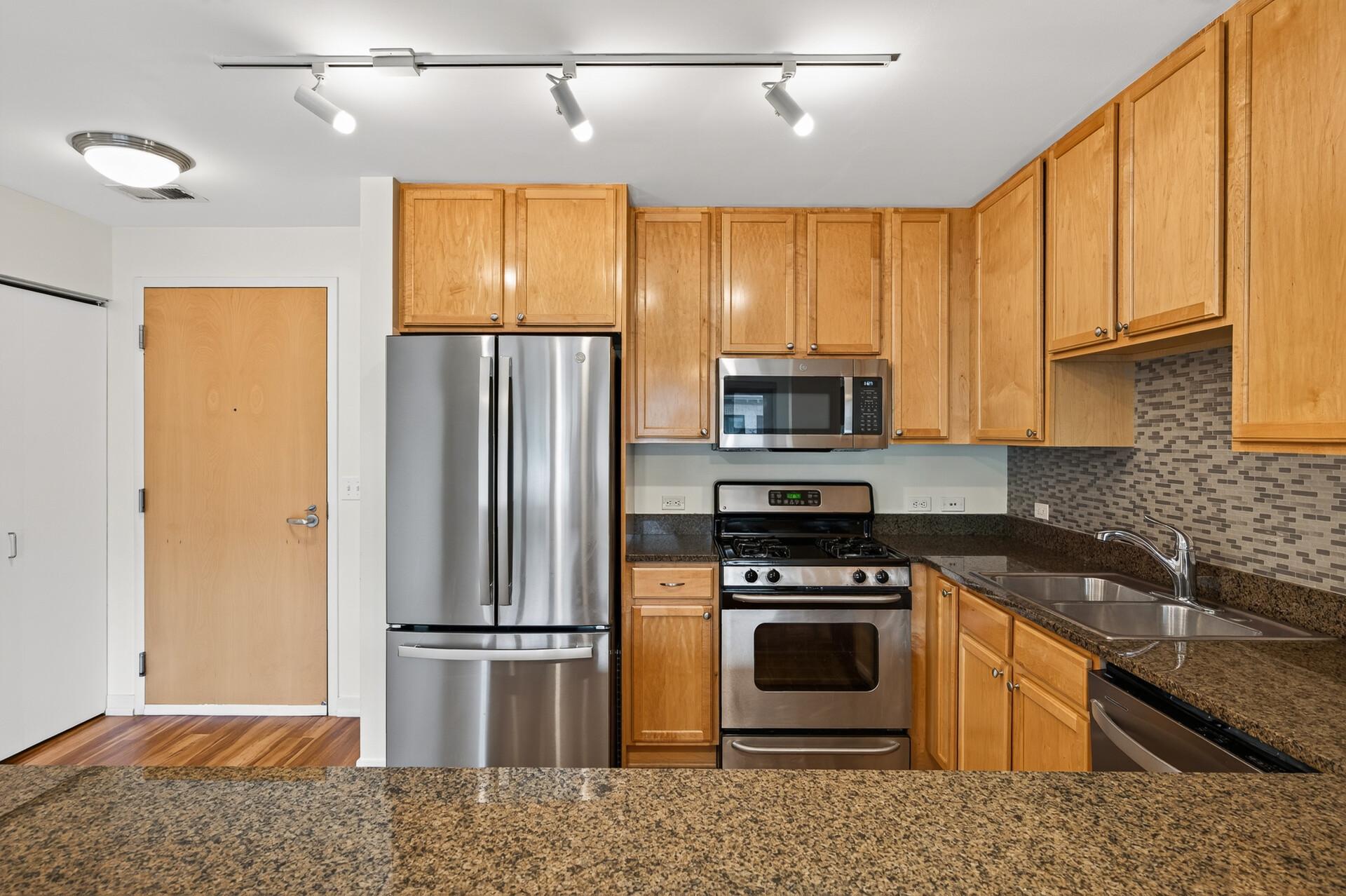 929 Portland Avenue 209