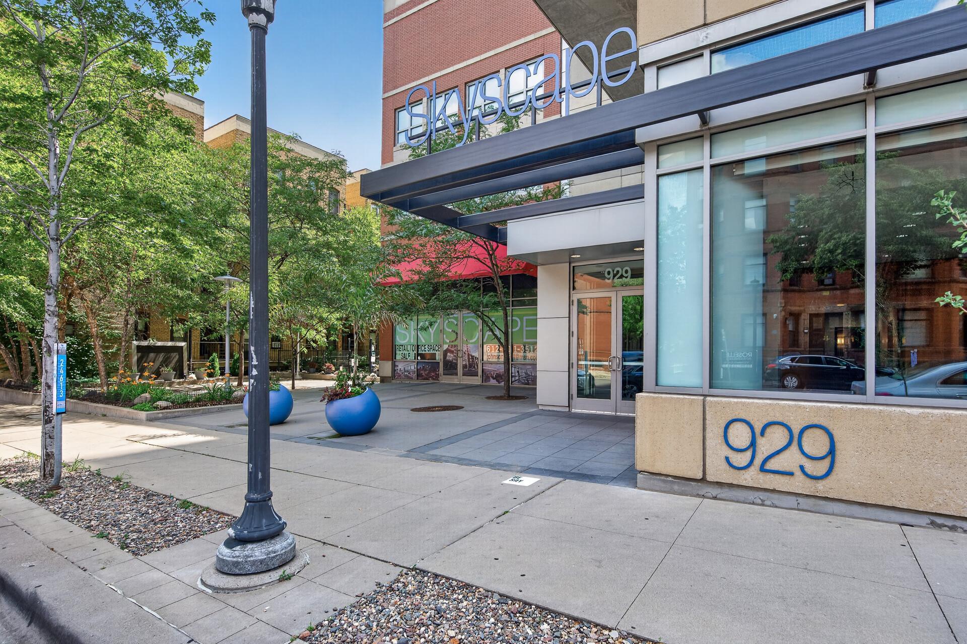 929 Portland Avenue 209