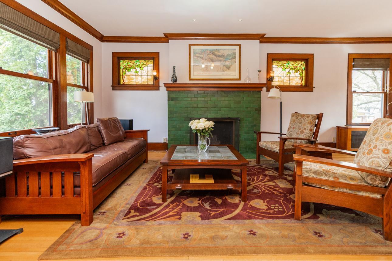 988 Fairmount Avenue