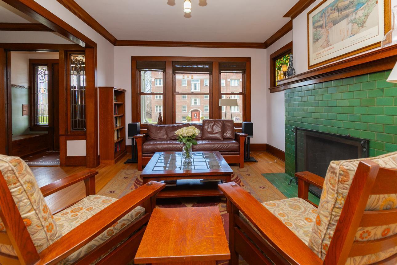 988 Fairmount Avenue