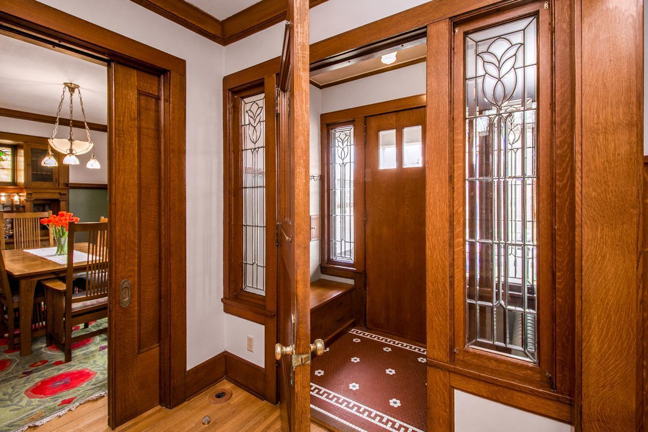 988 Fairmount Avenue