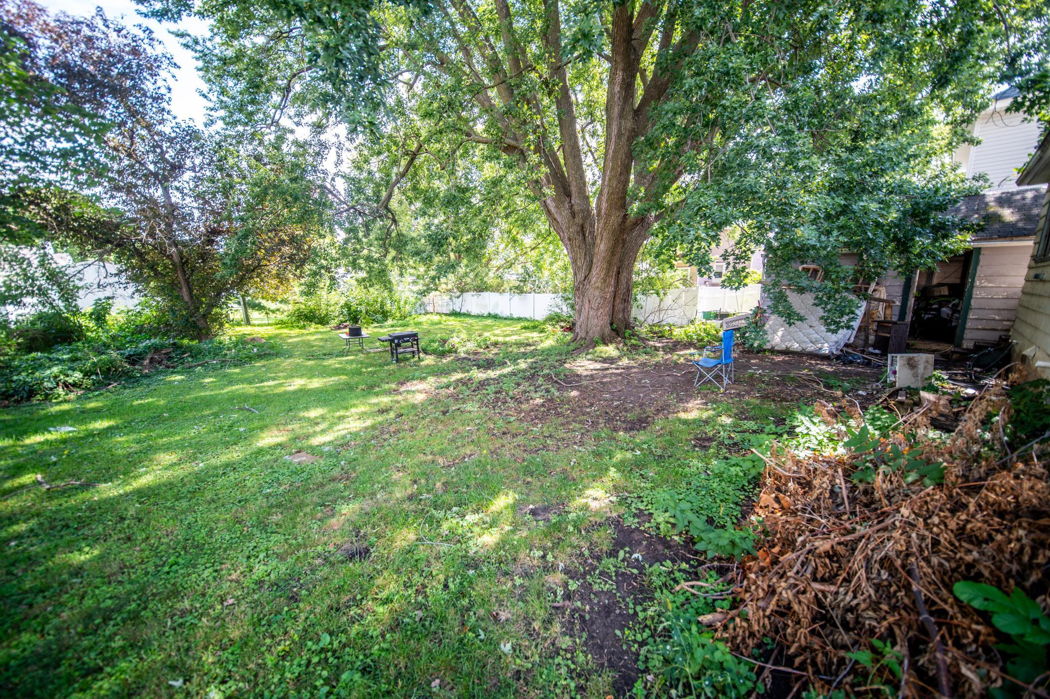 206 3rd Ave NW