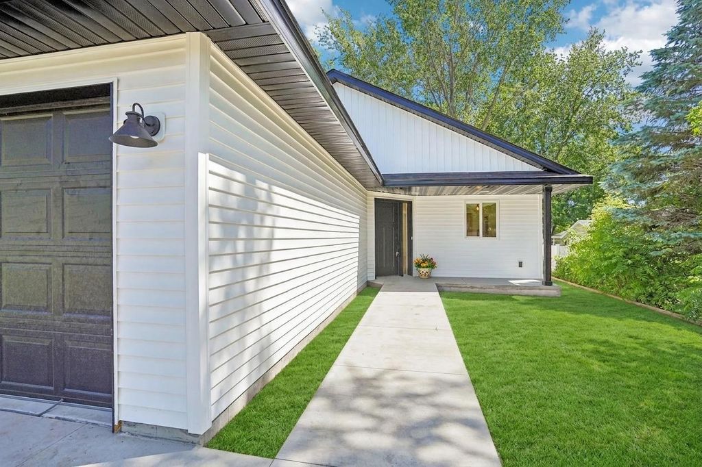 Photo of 1005 2nd Street SE, Faribault, MN 55021 (MLS # 7094079)
