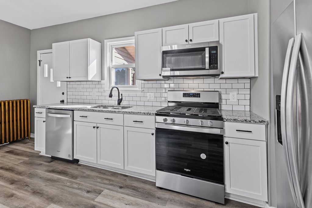 Photo of 610 Charles Avenue, Saint Paul, MN 55103 (MLS # 7038196)