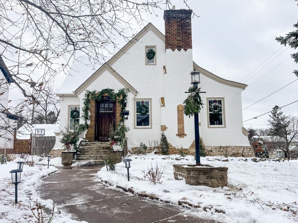 Photo of 617 6th Street, Hudson, WI 54016 (MLS # 6818377)