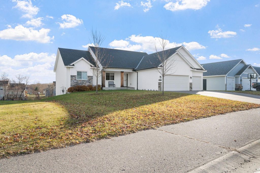 Photo of 811 Morrison Avenue, Annandale, MN 55302 (MLS # 7006598)
