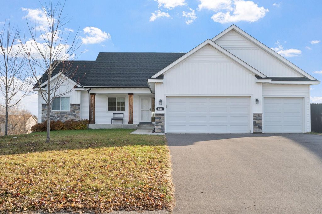 Photo of 811 Morrison Avenue, Annandale, MN 55302 (MLS # 7006598)
