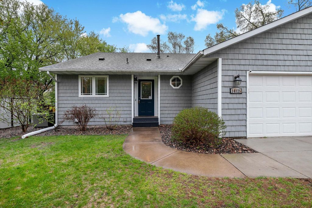 Photo of 14125 36th Avenue N, Plymouth, MN 55447 (MLS # 7076397)