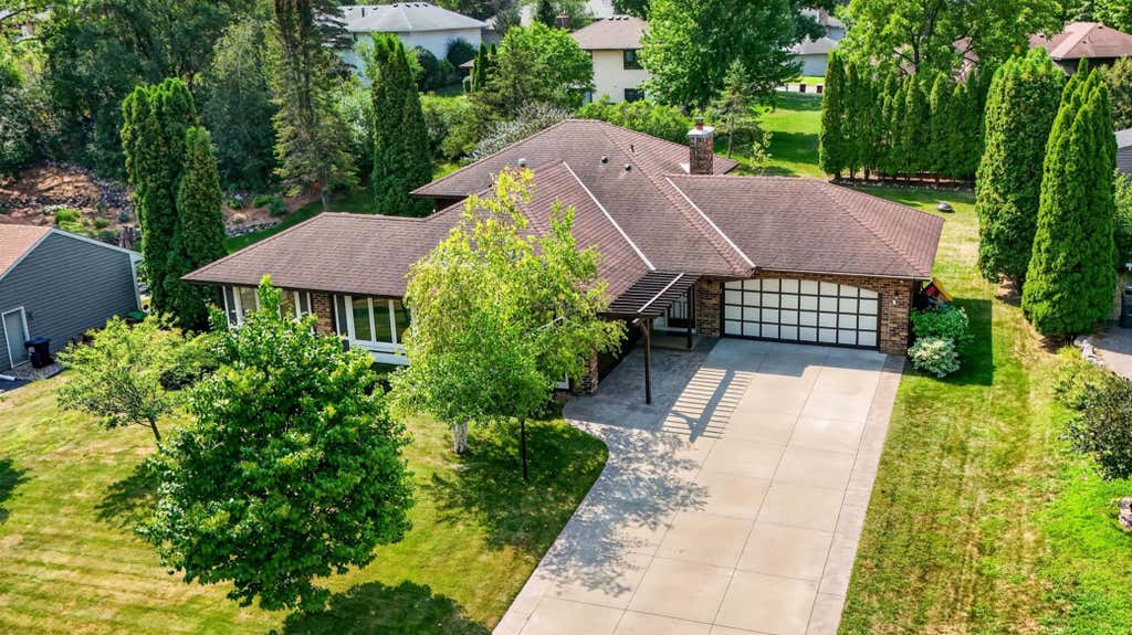 Photo of 21 Carriage Lane, Burnsville, MN 55306 (MLS # 7099475)