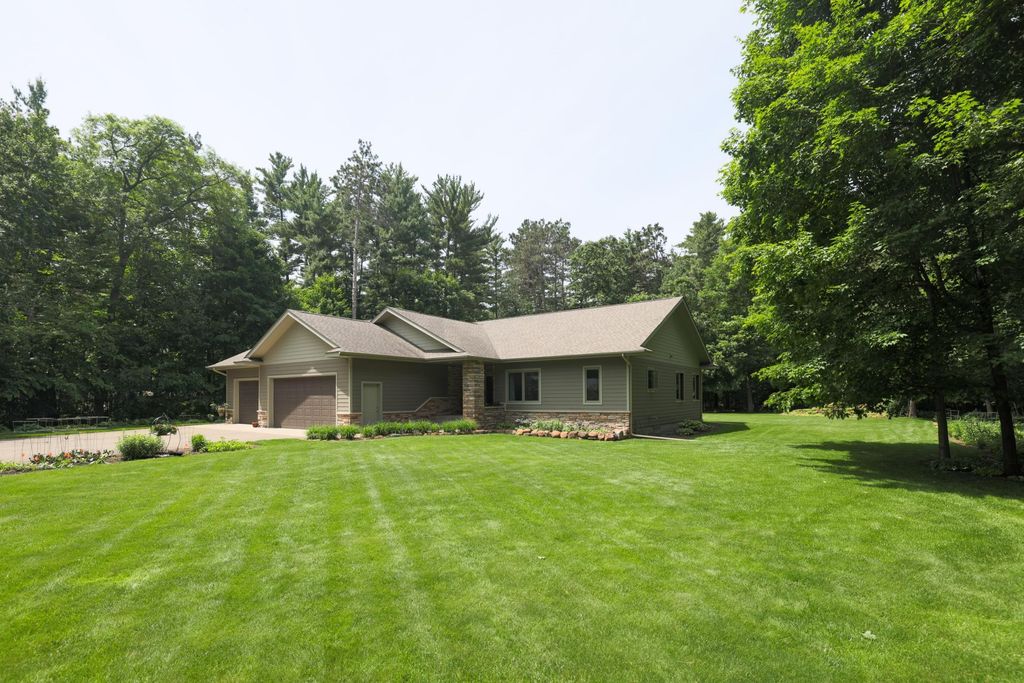 Photo of 21601 Timber Hills Trail, Nisswa, MN 56468 (MLS # 7067379)