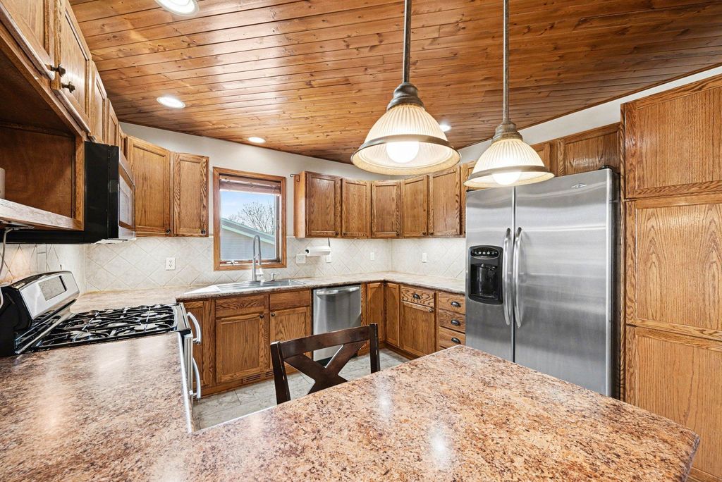 Photo of 609 W Welco Drive, Montgomery, MN 56069 (MLS # 7057522)