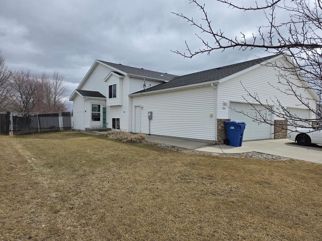 Photo of 814 Woodbridge Circle, Dilworth, MN 56529 (MLS # 7044874)