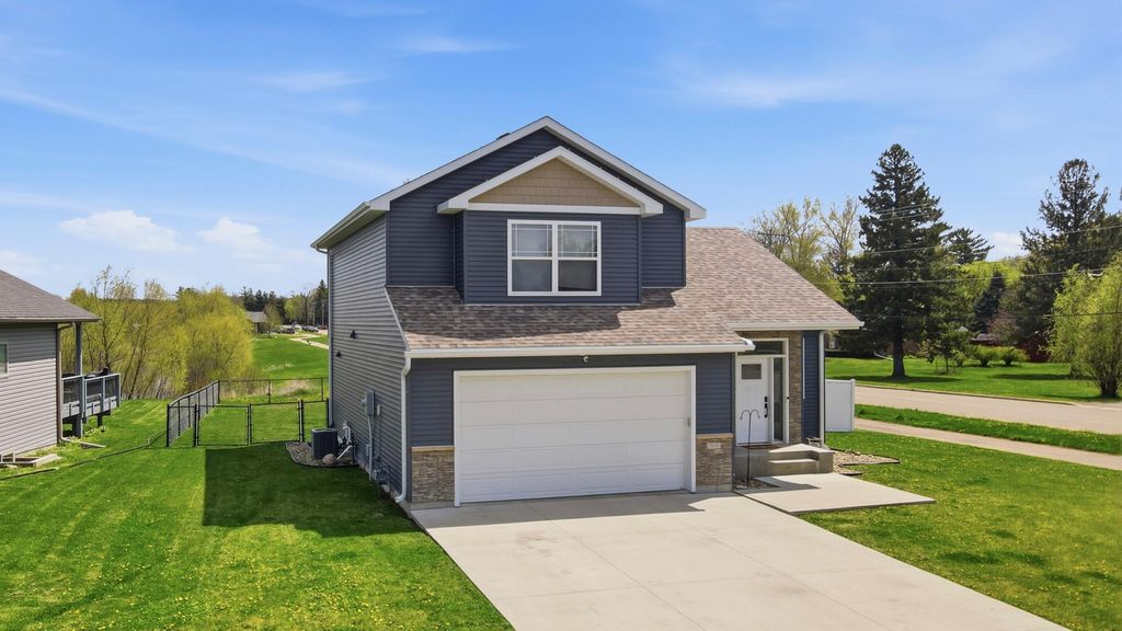 Photo of 1300 18th Drive NE, Austin, MN 55912 (MLS # 7068303)